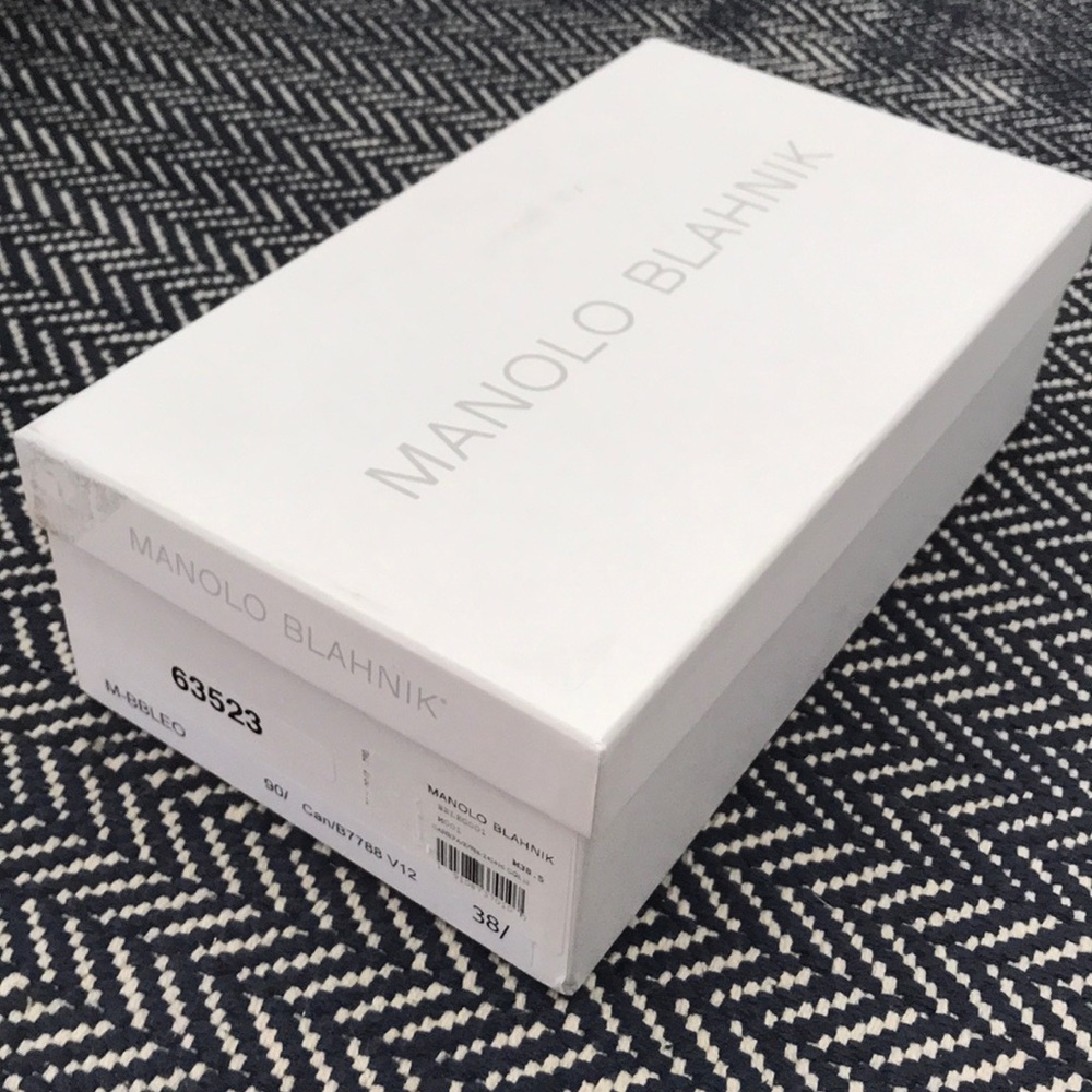 Manolo Blahnik leopard pump - Size 38.5 new in box - Picture 8 of 8